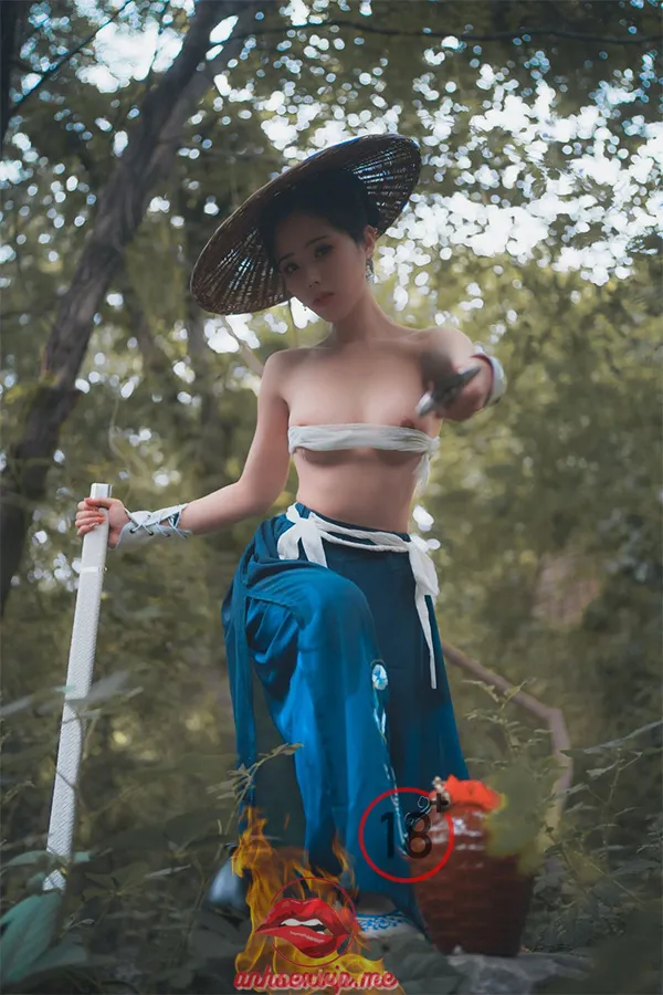 Nữ kiếm hiệp Trung Quốc ngực đẹp 2